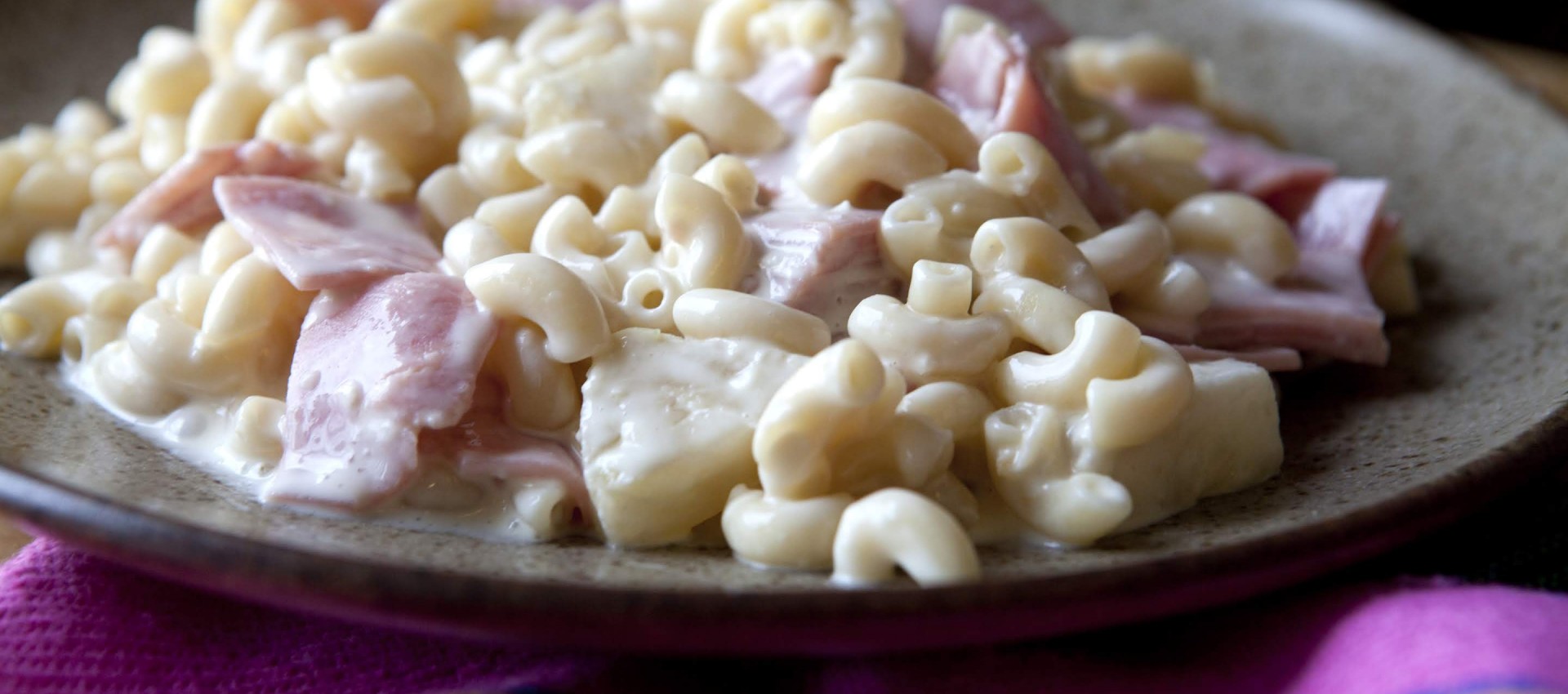 CREAMY ELBOW PASTA Image